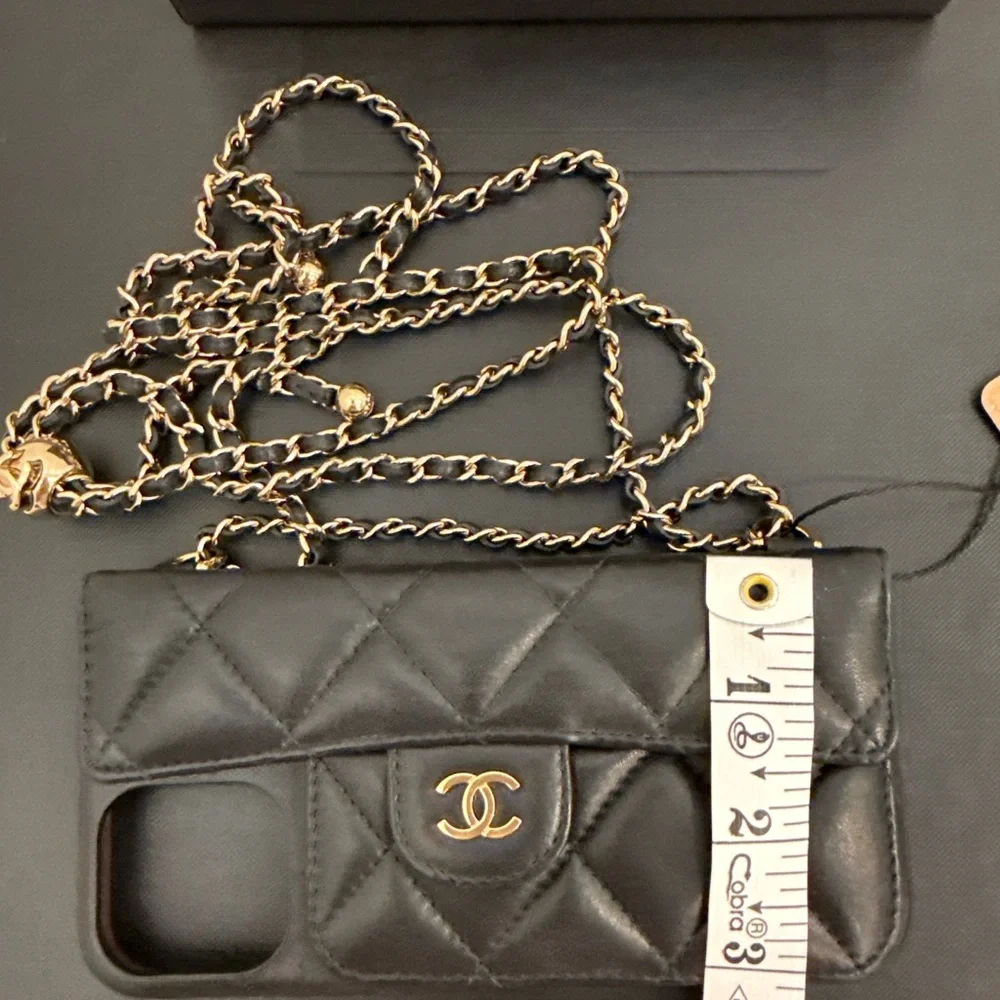 ⭐ CHANEL Quilted Leather Phone Bag on Chain – 2021 Collection – Full Set